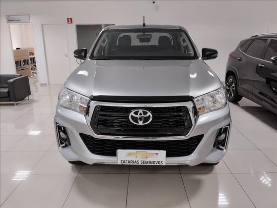 TOYOTA HILUX 2.8 SR 4X4 CD 16V DIESEL 4P AUTOMÁTICO